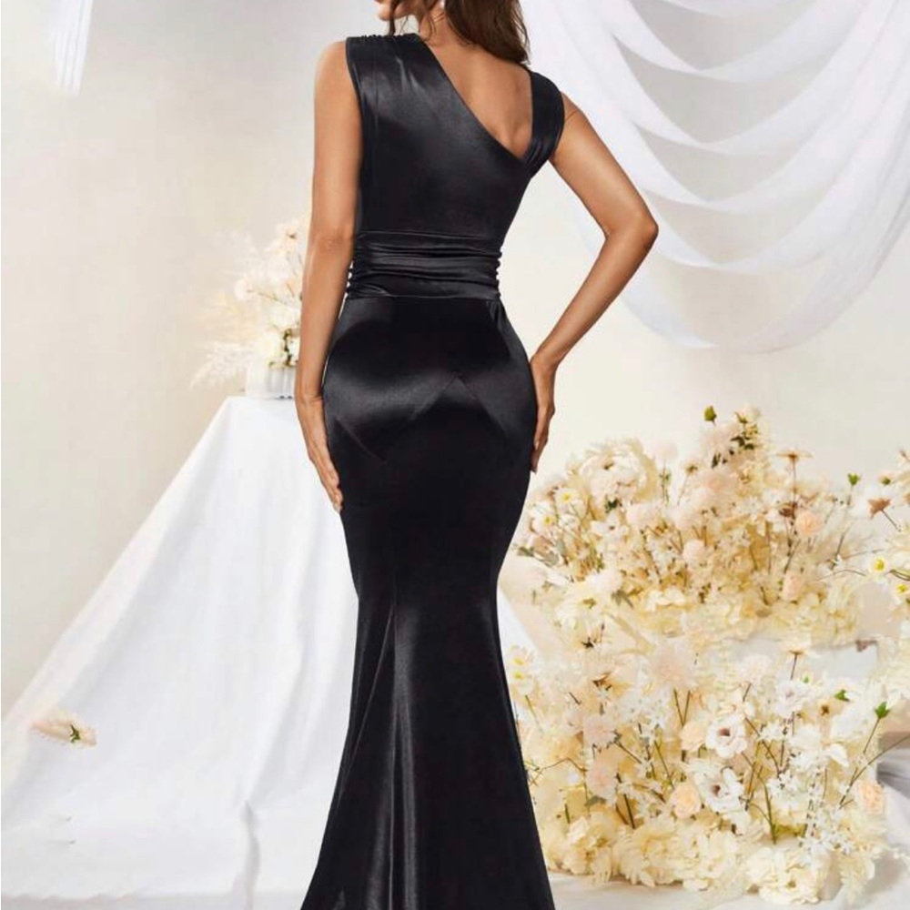 Beautiful navy dress.👗 - Picture 6 of 6